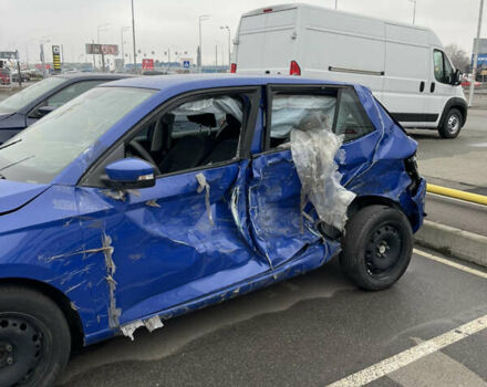 Синій Шкода Фабія, об'ємом двигуна 1 л та пробігом 60 тис. км за 3000 $, фото 4 на Automoto.ua