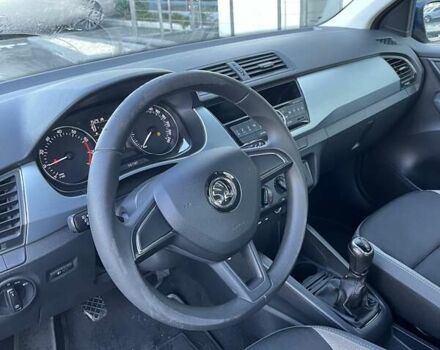 Шкода Фабия 2018 в Киеве на Automoto.ua Синий Шкода Фабия, объемом двигателя 1 л и пробегом 167 тыс. км за 6062 $, фото 10 на Automoto.ua