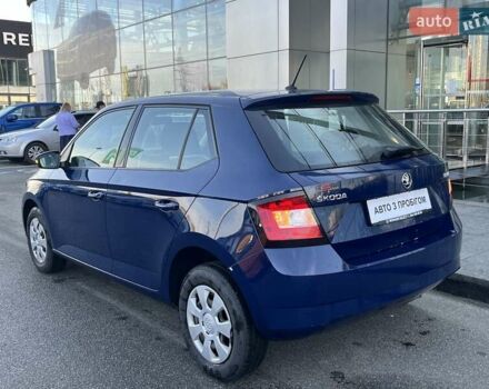 Шкода Фабия 2018 в Киеве на Automoto.ua Синий Шкода Фабия, объемом двигателя 1 л и пробегом 188 тыс. км за 6305 $, фото 7 на Automoto.ua