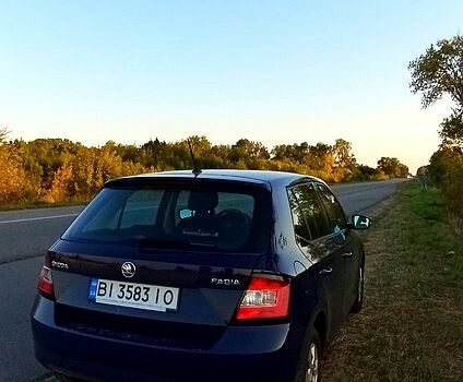 Шкода Фабия 2018 в Кременчуге на Automoto.ua Синий Шкода Фабия, объемом двигателя 1 л и пробегом 145 тыс. км за 7500 $, фото 2 на Automoto.ua