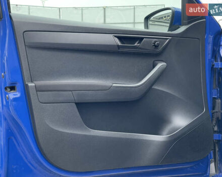 Синий Шкода Фабия, объемом двигателя 0 л и пробегом 128 тыс. км за 9450 $, фото 13 на Automoto.ua
