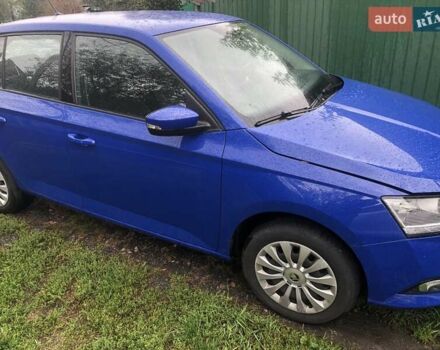 Синий Шкода Фабия, объемом двигателя 1 л и пробегом 65 тыс. км за 8750 $, фото 1 на Automoto.ua