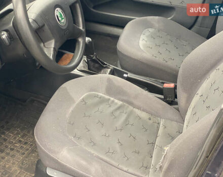 Синий Шкода Фабия, объемом двигателя 1.39 л и пробегом 282 тыс. км за 1200 $, фото 10 на Automoto.ua