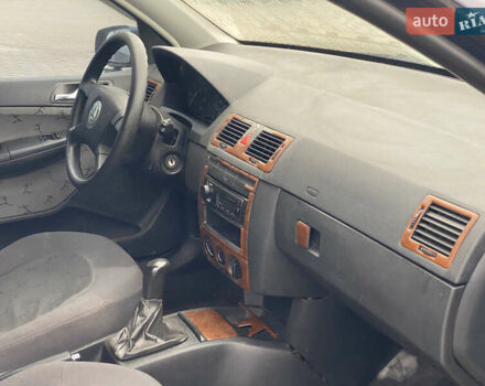 Синий Шкода Фабия, объемом двигателя 1.39 л и пробегом 282 тыс. км за 1200 $, фото 16 на Automoto.ua