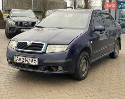 Синий Шкода Фабия, объемом двигателя 1.39 л и пробегом 282 тыс. км за 1200 $, фото 3 на Automoto.ua