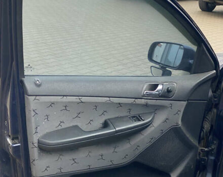 Синий Шкода Фабия, объемом двигателя 1.39 л и пробегом 282 тыс. км за 1200 $, фото 11 на Automoto.ua