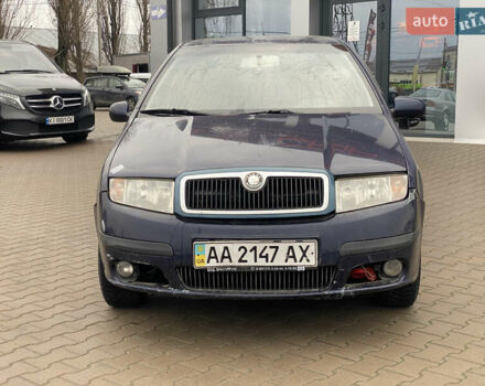 Синий Шкода Фабия, объемом двигателя 1.39 л и пробегом 282 тыс. км за 1200 $, фото 2 на Automoto.ua