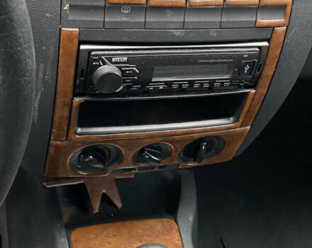 Синий Шкода Фабия, объемом двигателя 1.39 л и пробегом 282 тыс. км за 1200 $, фото 13 на Automoto.ua