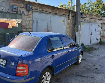 Синий Шкода Фабия, объемом двигателя 1.4 л и пробегом 300 тыс. км за 3500 $, фото 4 на Automoto.ua