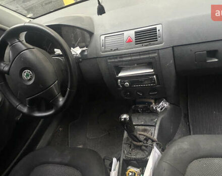 Синий Шкода Фабия, объемом двигателя 1.13 л и пробегом 380 тыс. км за 3500 $, фото 4 на Automoto.ua