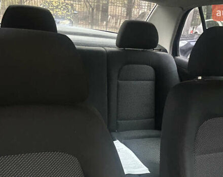 Синий Шкода Фабия, объемом двигателя 1.13 л и пробегом 380 тыс. км за 3500 $, фото 5 на Automoto.ua