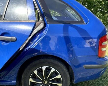 Синій Шкода Фабія, об'ємом двигуна 1.4 л та пробігом 255 тис. км за 3700 $, фото 1 на Automoto.ua