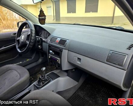 Синий Шкода Фабия, объемом двигателя 1.4 л и пробегом 248 тыс. км за 3600 $, фото 7 на Automoto.ua