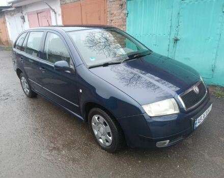 Синий Шкода Фабия, объемом двигателя 1.4 л и пробегом 290 тыс. км за 4300 $, фото 2 на Automoto.ua