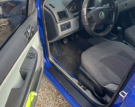 Синий Шкода Фабия, объемом двигателя 1.9 л и пробегом 300 тыс. км за 3000 $, фото 9 на Automoto.ua