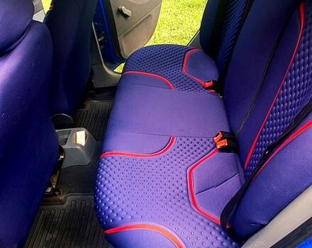 Синий Шкода Фабия, объемом двигателя 1.4 л и пробегом 205 тыс. км за 3500 $, фото 2 на Automoto.ua