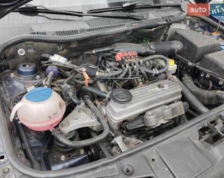 Синій Шкода Фабія, об'ємом двигуна 1.4 л та пробігом 300 тис. км за 2999 $, фото 10 на Automoto.ua