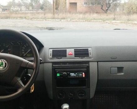 Синий Шкода Фабия, объемом двигателя 1.4 л и пробегом 405 тыс. км за 3499 $, фото 8 на Automoto.ua