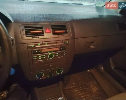 Синій Шкода Фабія, об'ємом двигуна 1.4 л та пробігом 244 тис. км за 3450 $, фото 6 на Automoto.ua