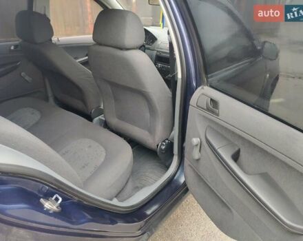 Синий Шкода Фабия, объемом двигателя 1.4 л и пробегом 326 тыс. км за 3800 $, фото 14 на Automoto.ua