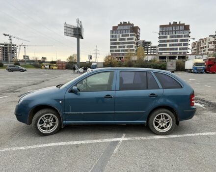 Синий Шкода Фабия, объемом двигателя 1.4 л и пробегом 285 тыс. км за 3300 $, фото 2 на Automoto.ua