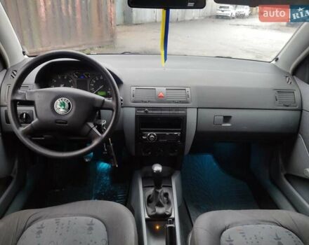 Синий Шкода Фабия, объемом двигателя 1.4 л и пробегом 326 тыс. км за 3800 $, фото 8 на Automoto.ua