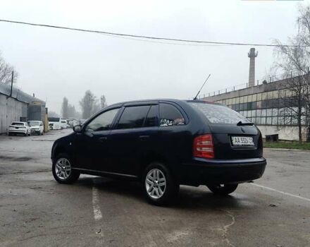 Синий Шкода Фабия, объемом двигателя 1.4 л и пробегом 326 тыс. км за 3800 $, фото 5 на Automoto.ua
