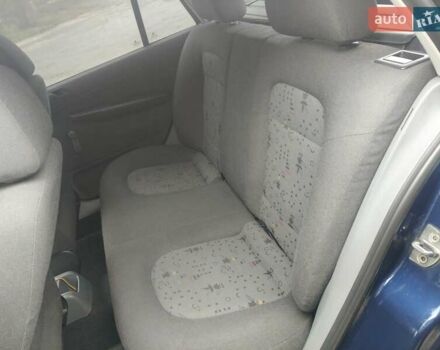 Синий Шкода Фабия, объемом двигателя 1.4 л и пробегом 326 тыс. км за 3800 $, фото 16 на Automoto.ua