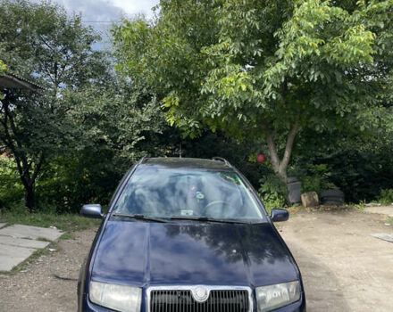 Синий Шкода Фабия, объемом двигателя 1.2 л и пробегом 270 тыс. км за 1550 $, фото 1 на Automoto.ua