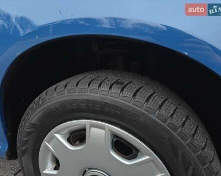 Синій Шкода Фабія, об'ємом двигуна 1.39 л та пробігом 238 тис. км за 3800 $, фото 7 на Automoto.ua