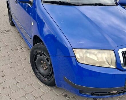 Синій Шкода Фабія, об'ємом двигуна 1.39 л та пробігом 323 тис. км за 3600 $, фото 3 на Automoto.ua