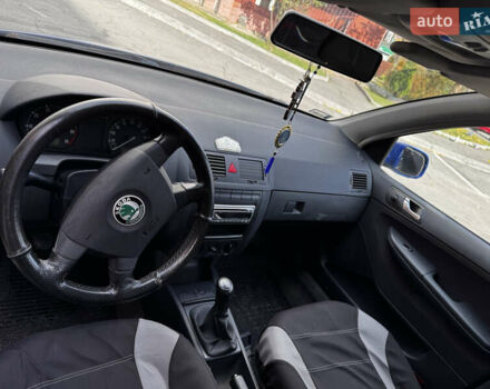 Шкода Фабия 2004 в Тернополе на Automoto.ua Синий Шкода Фабия, объемом двигателя 1.39 л и пробегом 292 тыс. км за 3099 $, фото 4 на Automoto.ua