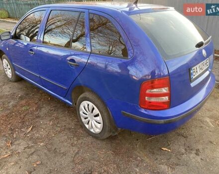 Синій Шкода Фабія, об'ємом двигуна 1.2 л та пробігом 250 тис. км за 3800 $, фото 5 на Automoto.ua