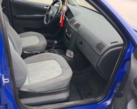 Синій Шкода Фабія, об'ємом двигуна 1.39 л та пробігом 323 тис. км за 3600 $, фото 8 на Automoto.ua