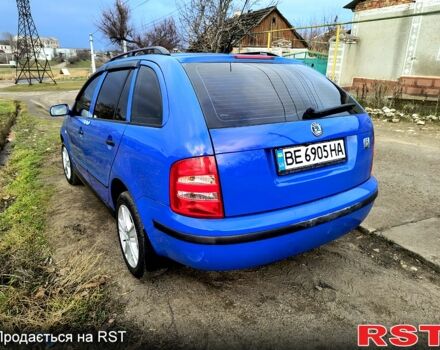 Синий Шкода Фабия, объемом двигателя 14 л и пробегом 230 тыс. км за 3500 $, фото 5 на Automoto.ua