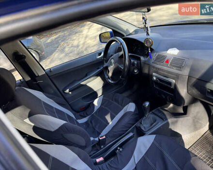 Синий Шкода Фабия, объемом двигателя 1.39 л и пробегом 292 тыс. км за 2999 $, фото 5 на Automoto.ua