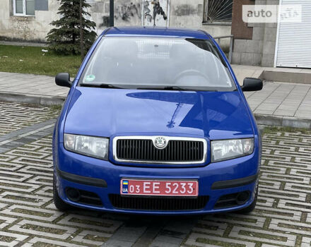 Синий Шкода Фабия, объемом двигателя 1.2 л и пробегом 228 тыс. км за 4250 $, фото 4 на Automoto.ua