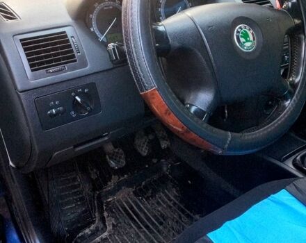 Синий Шкода Фабия, объемом двигателя 1.4 л и пробегом 224 тыс. км за 4000 $, фото 4 на Automoto.ua