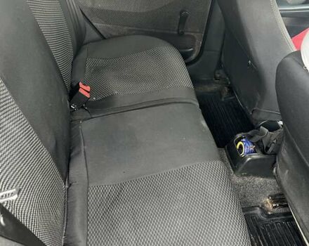 Синий Шкода Фабия, объемом двигателя 1.39 л и пробегом 390 тыс. км за 3750 $, фото 10 на Automoto.ua