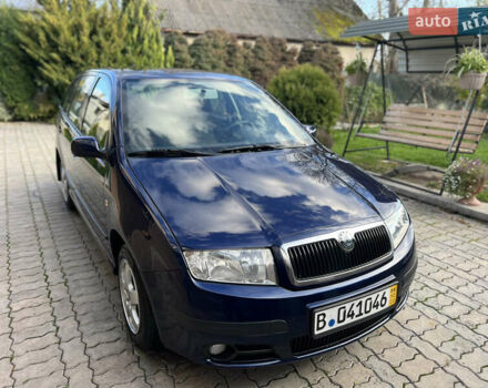 Синий Шкода Фабия, объемом двигателя 1.4 л и пробегом 183 тыс. км за 3700 $, фото 2 на Automoto.ua