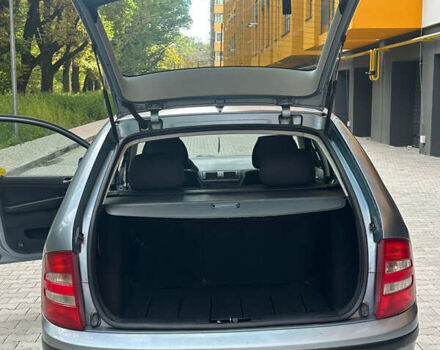 Синій Шкода Фабія, об'ємом двигуна 1.39 л та пробігом 259 тис. км за 3650 $, фото 17 на Automoto.ua