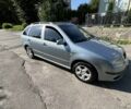 Синий Шкода Фабия, объемом двигателя 1.4 л и пробегом 325 тыс. км за 3710 $, фото 1 на Automoto.ua