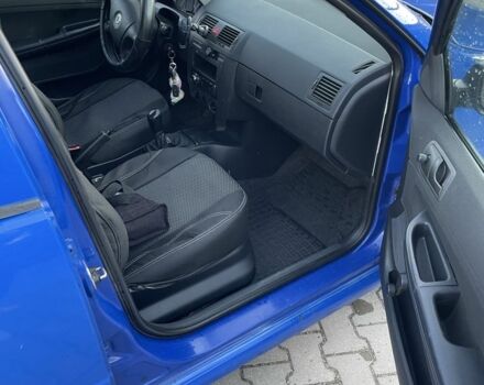 Синій Шкода Фабія, об'ємом двигуна 1.2 л та пробігом 315 тис. км за 2600 $, фото 9 на Automoto.ua