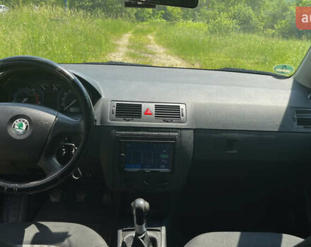 Синій Шкода Фабія, об'ємом двигуна 1.2 л та пробігом 230 тис. км за 3600 $, фото 6 на Automoto.ua