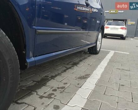 Синий Шкода Фабия, объемом двигателя 1.4 л и пробегом 192 тыс. км за 4800 $, фото 5 на Automoto.ua