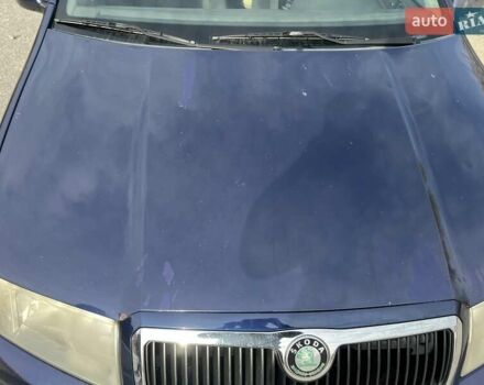 Синий Шкода Фабия, объемом двигателя 1.39 л и пробегом 390 тыс. км за 3750 $, фото 5 на Automoto.ua