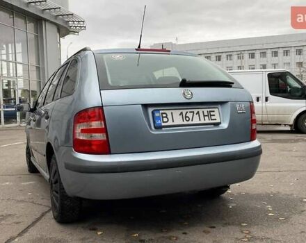 Синий Шкода Фабия, объемом двигателя 1.39 л и пробегом 301 тыс. км за 4100 $, фото 3 на Automoto.ua