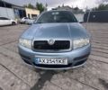 Синий Шкода Фабия, объемом двигателя 1.39 л и пробегом 205 тыс. км за 3700 $, фото 1 на Automoto.ua