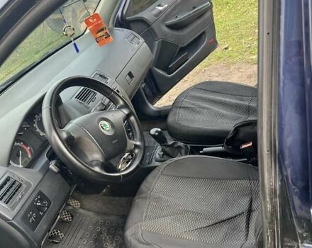 Синий Шкода Фабия, объемом двигателя 1.39 л и пробегом 390 тыс. км за 3750 $, фото 9 на Automoto.ua