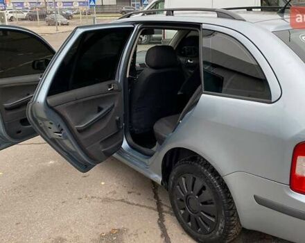 Синий Шкода Фабия, объемом двигателя 1.39 л и пробегом 301 тыс. км за 4100 $, фото 2 на Automoto.ua